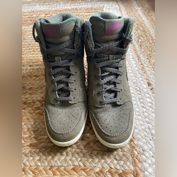 Nike Dunk Sky-Hi Wedges in Olive - Picture 2 of 5